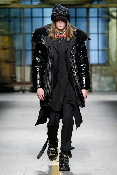 Look 40